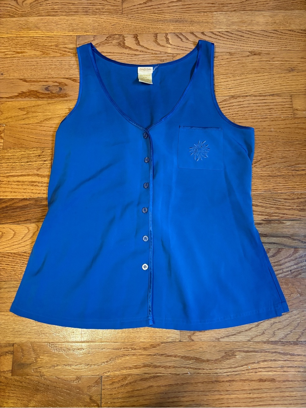Sleeveless Button-Front Women’s Top - Blue
